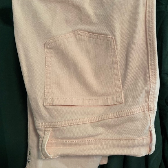 Pink capris - Picture 9 of 9